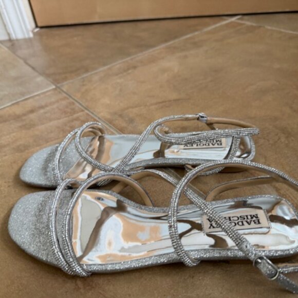 Badgley Mischka Ivie Embellished Strappy Flat Sandals Silver Fits true to size - Picture 4 of 10